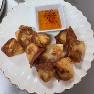Crab Cream Cheese Rangoon (6 Pieces)